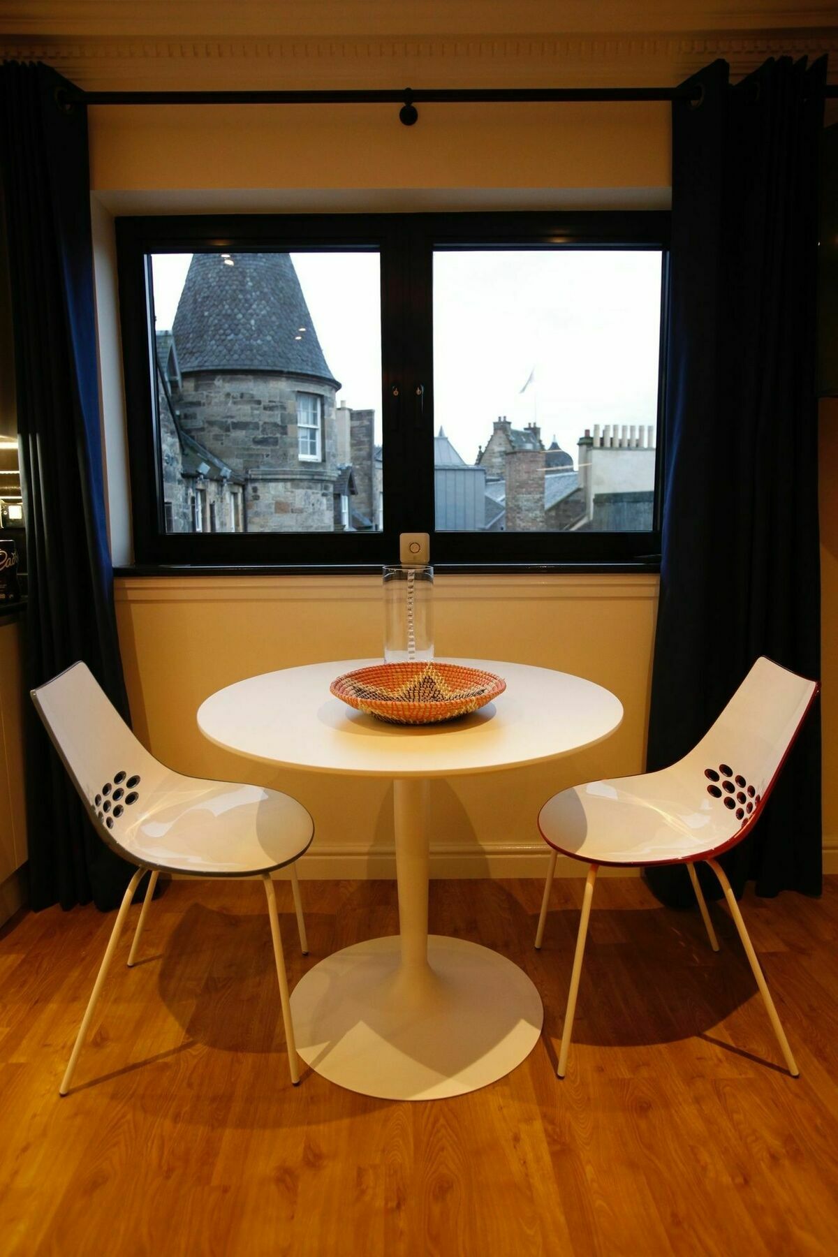 Apartment 27/3a Cockburn Street Edinburgh